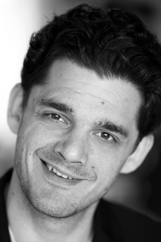 Matthieu Pillard backdrop