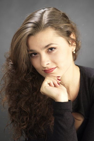 Mariya Kunakh backdrop