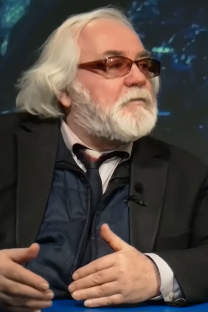 Gennady Tishchenko backdrop