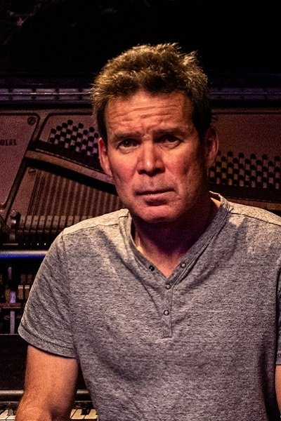 Gord Sinclair backdrop