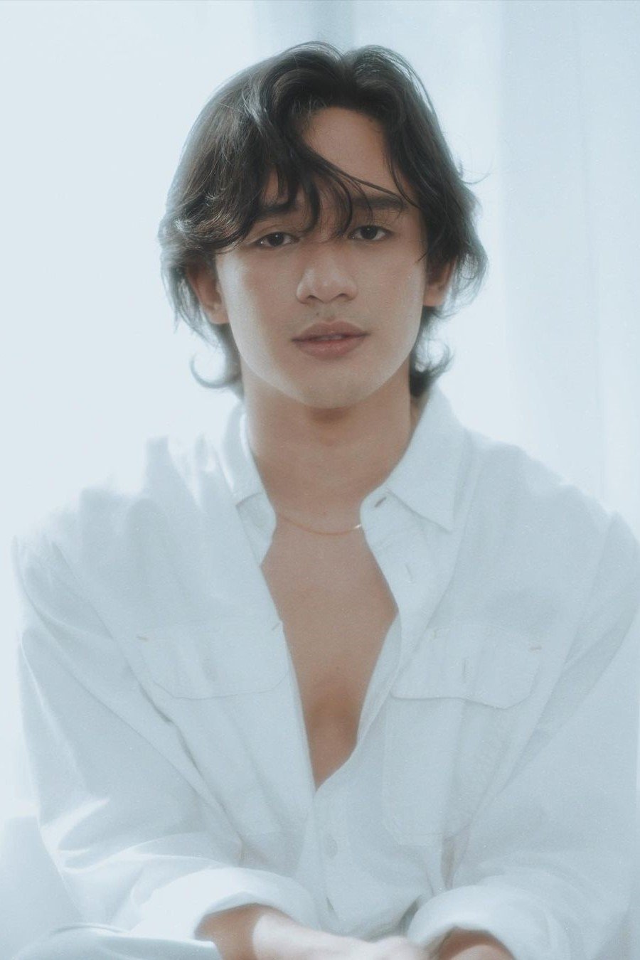 Mikoy Morales backdrop