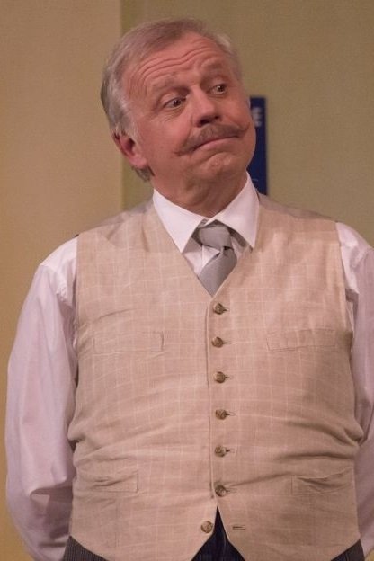 Guy Lemaire backdrop