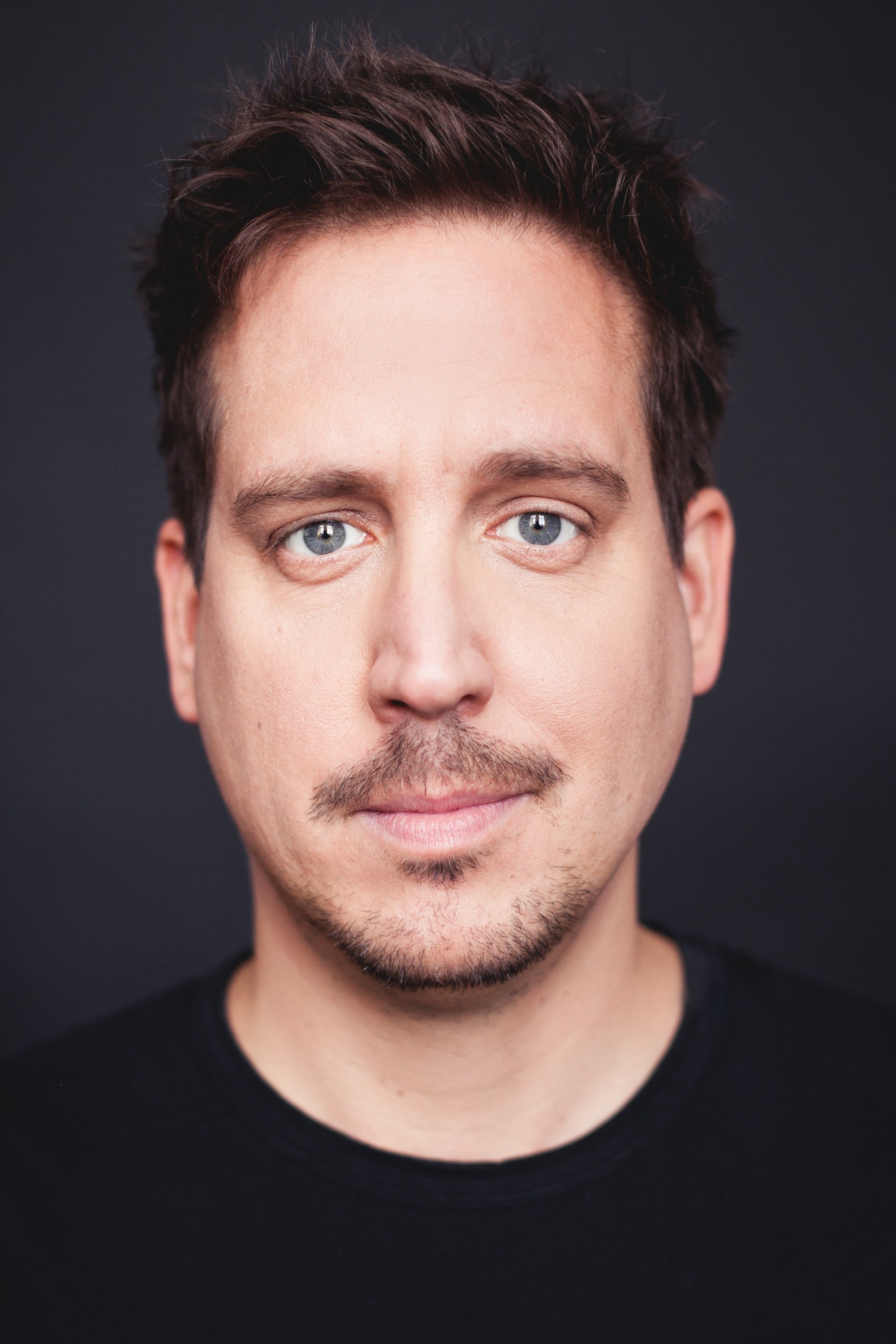 Benoît Mauffette backdrop