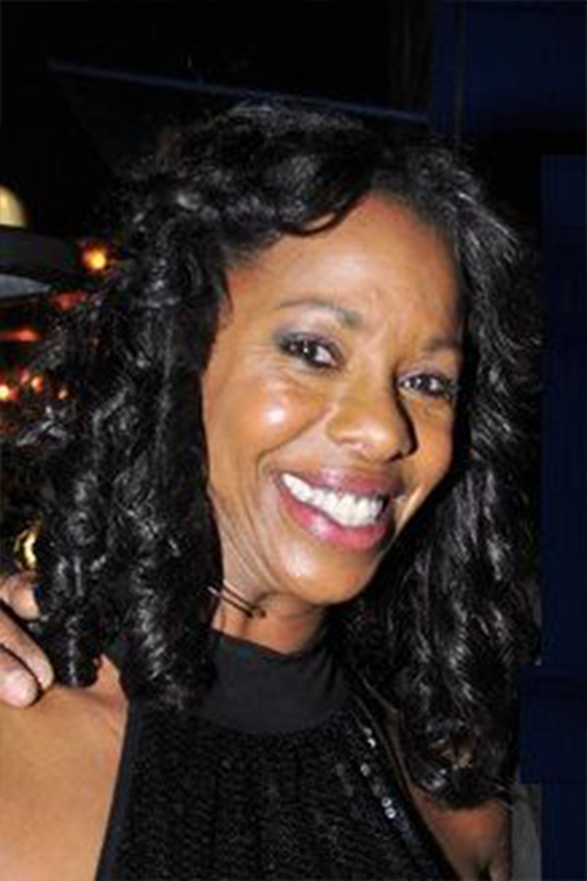 Verda Bridges backdrop