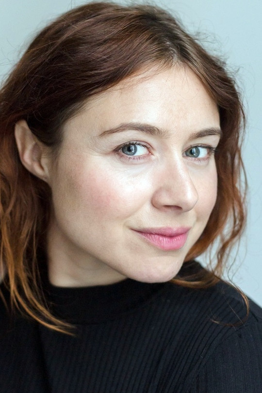 Manon Combes backdrop