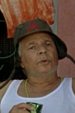 Leonel Valdés backdrop