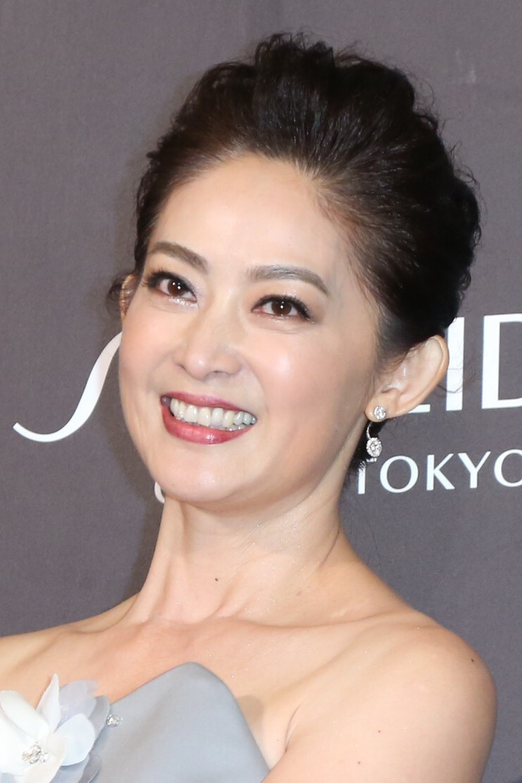 Linda Liu → Linda Lju backdrop