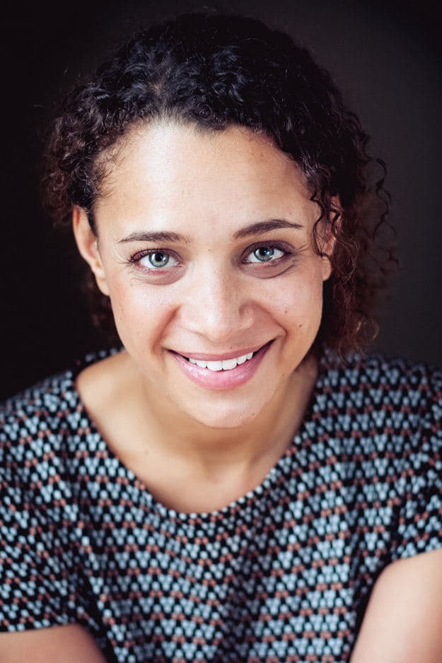 Clémentine Justine backdrop