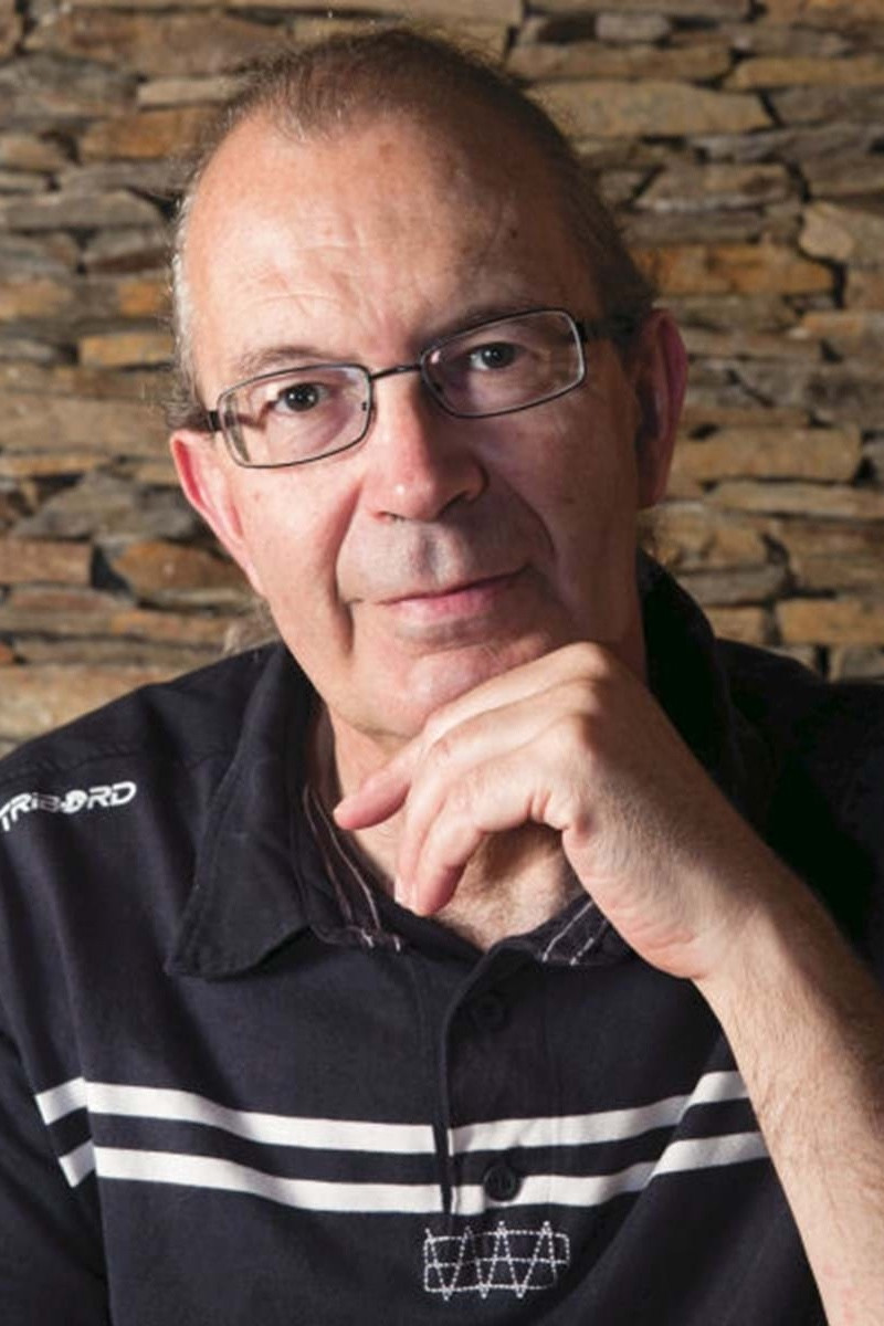 Carlos Maria Trindade backdrop