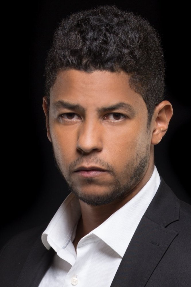 Héctor Aníbal backdrop