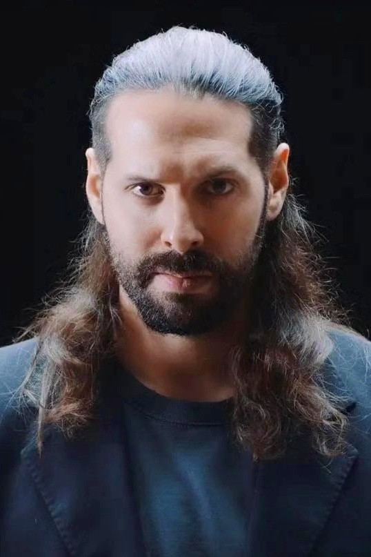 Matías Rispau backdrop