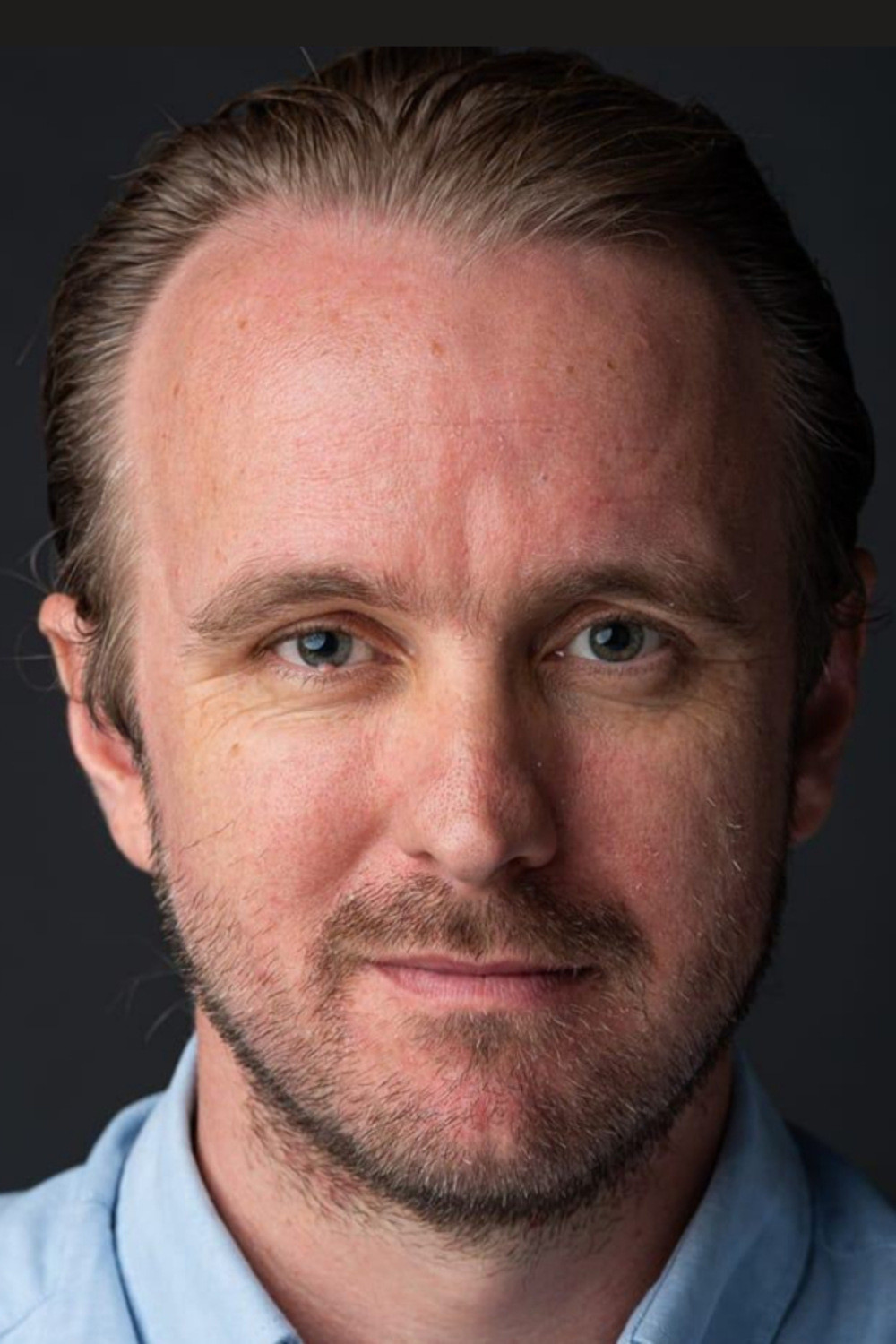 Marius Robin Schroeter backdrop