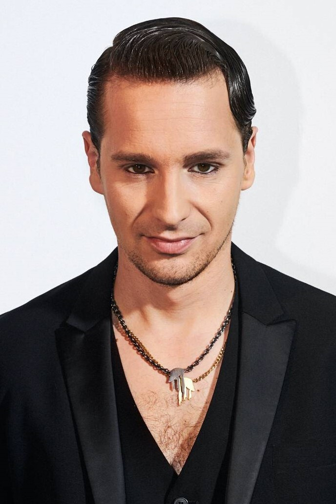 Krzysztof Zalewski backdrop