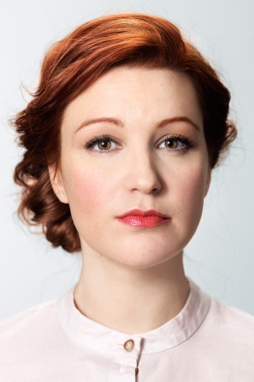 Geneviève Pettersen backdrop