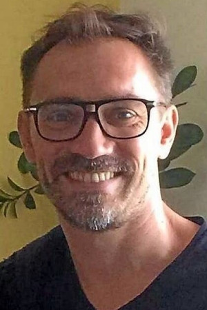 Emmanuel Guionet backdrop