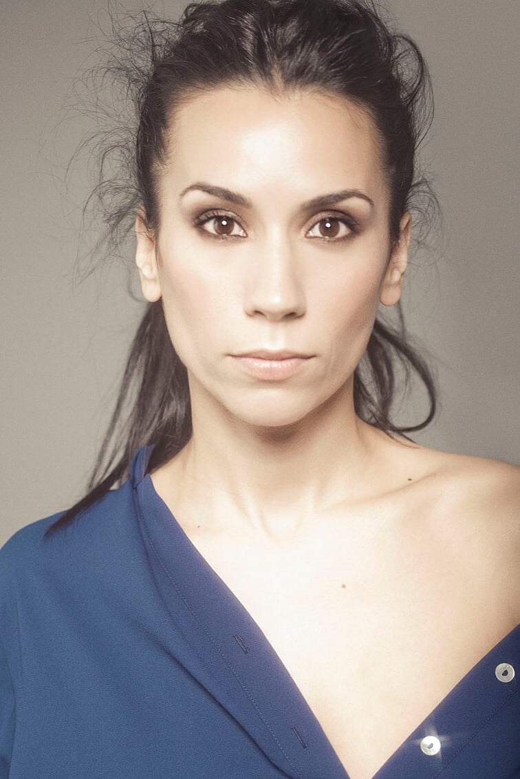 Itziar Miranda backdrop