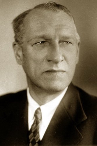 Anatoliy Rzhanov backdrop