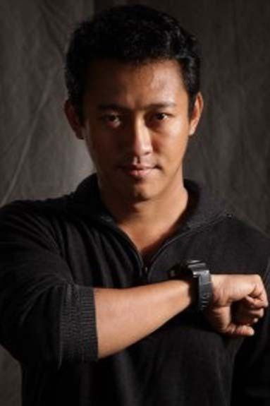 Nyo Min Lwin backdrop