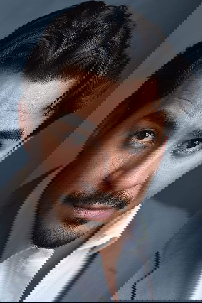 Josué Gutierrez backdrop