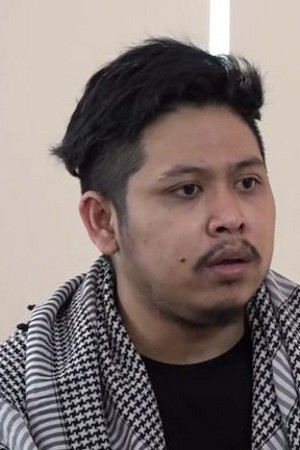 Tretan Muslim backdrop