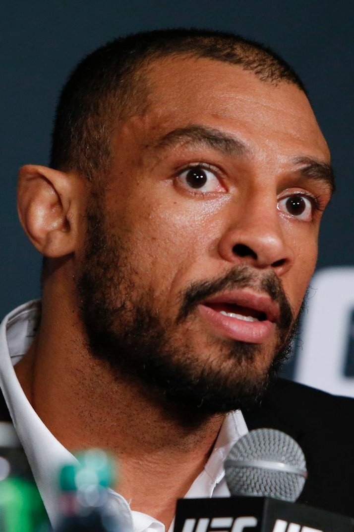 Roan Carneiro backdrop