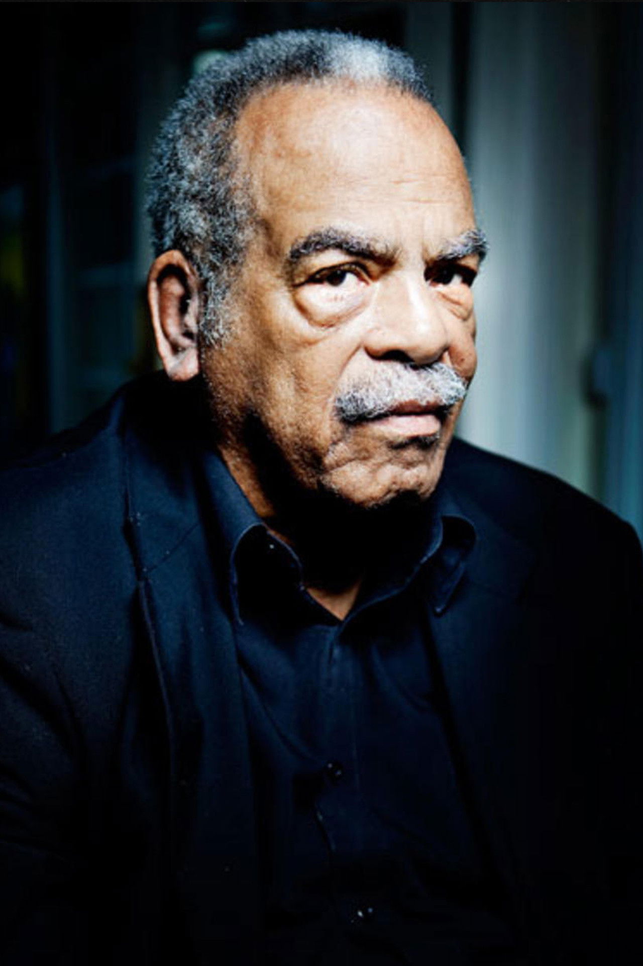 Edouard Glissant backdrop