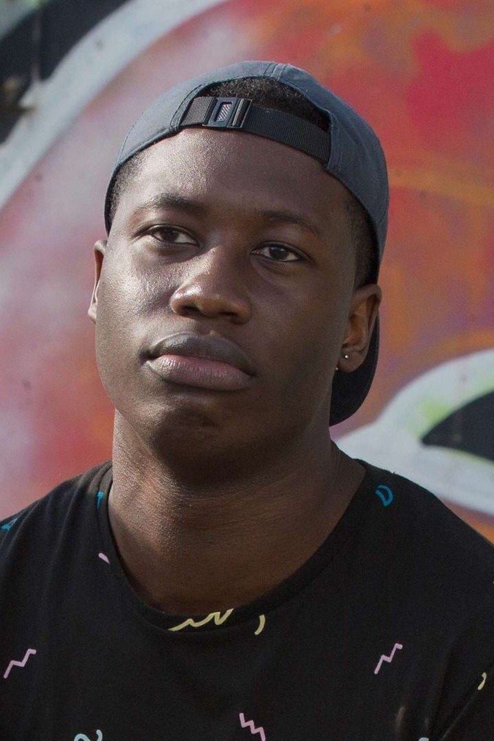 Tanguy Onakoy backdrop