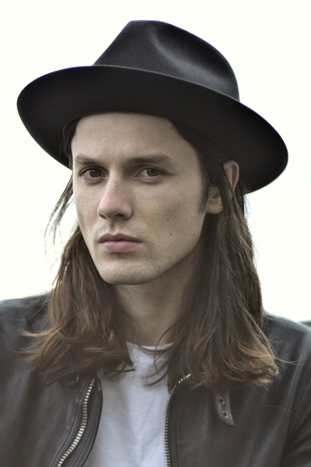 James Bay backdrop