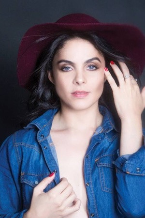 Renata Ricci backdrop