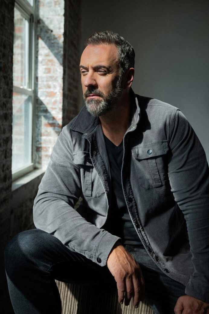 Christian van Horn backdrop