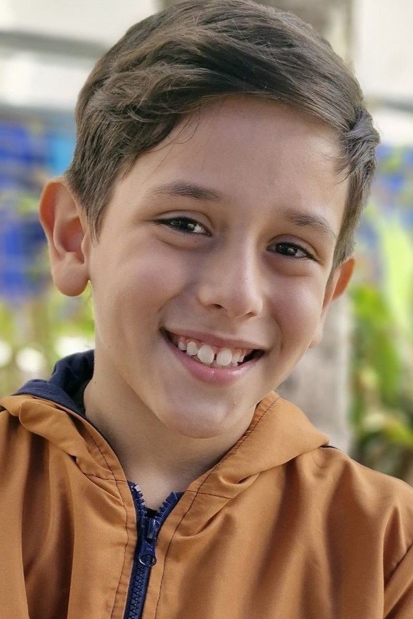 Lucca Almeida backdrop