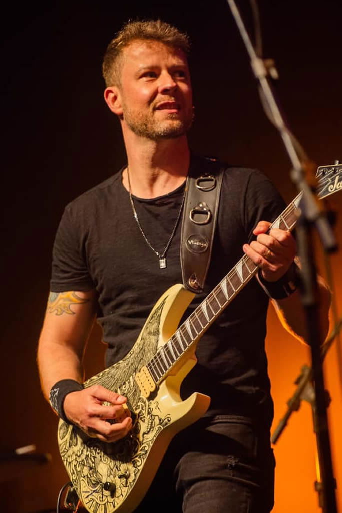 Kristiano Vortman backdrop