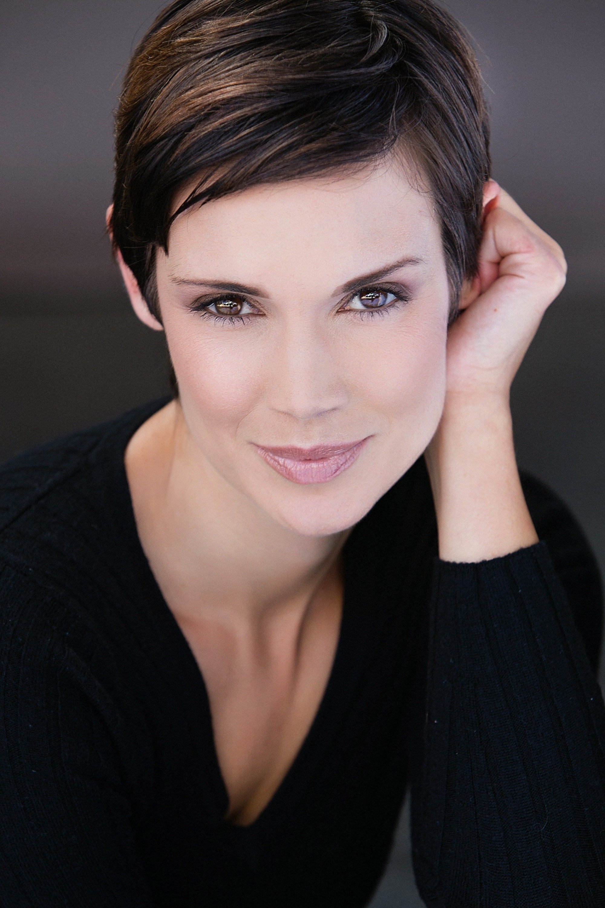 Dahlia Legault backdrop