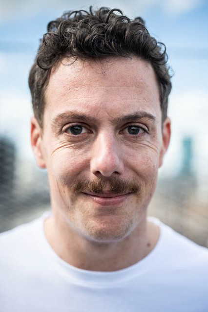 Roger Bonjour backdrop