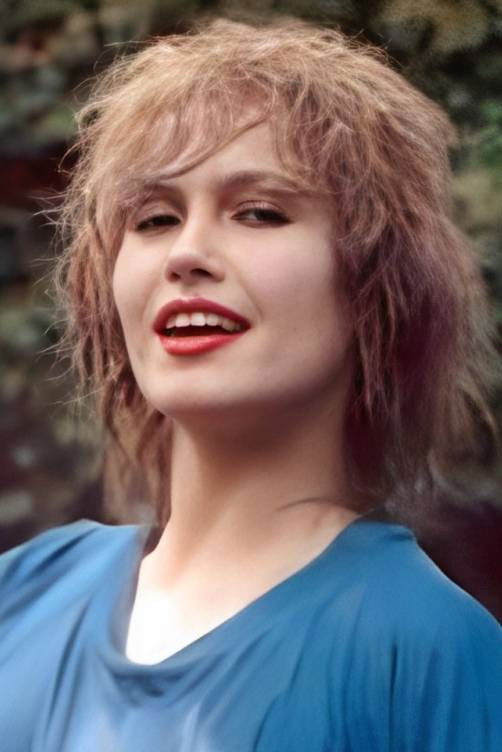 Elsa Montes backdrop