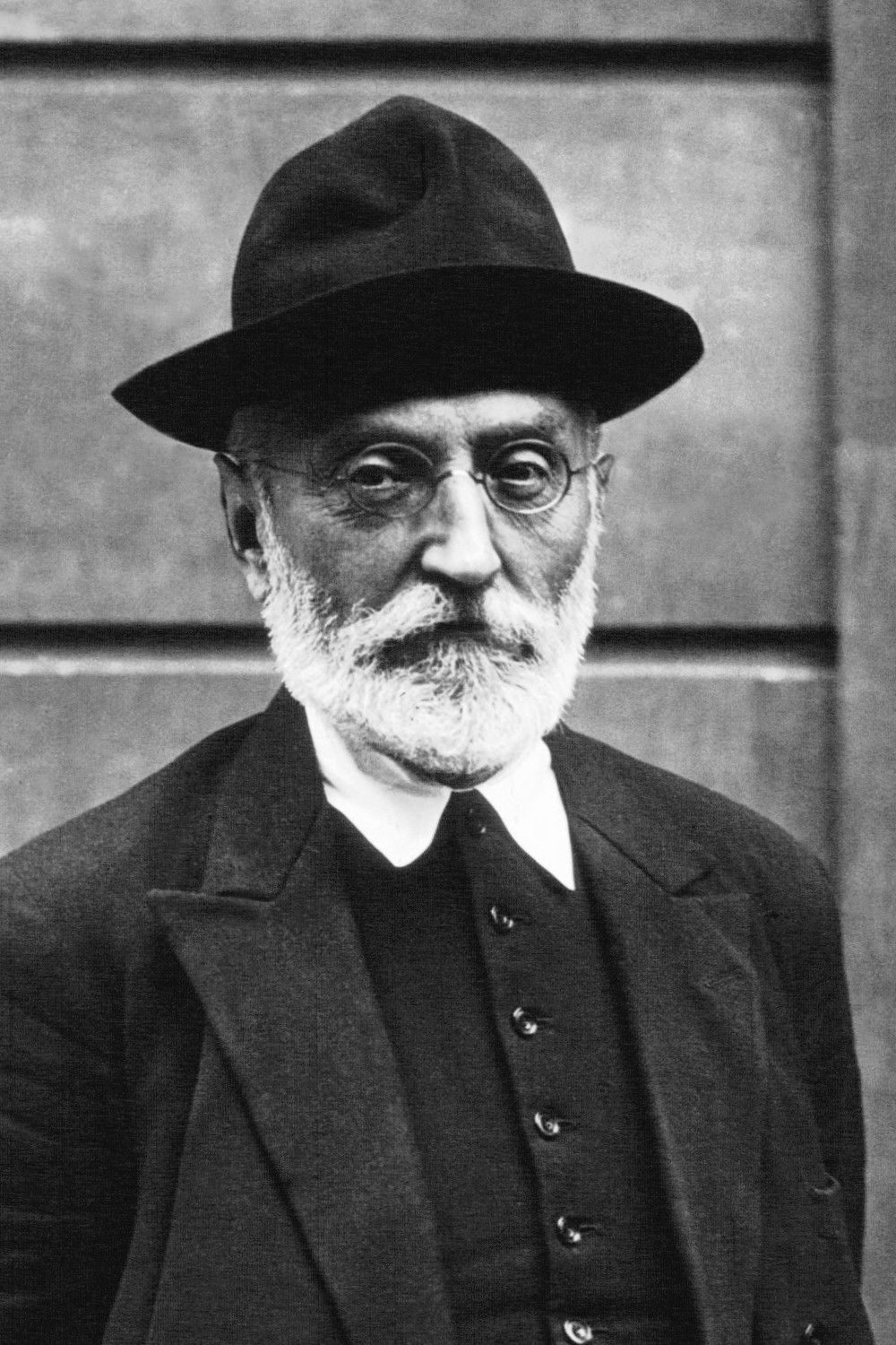 Miguel de Unamuno backdrop