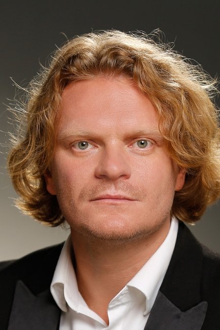 Oleksandr Pecherytsia backdrop