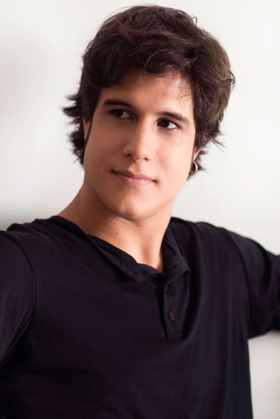 Emiliano D'Ávila backdrop