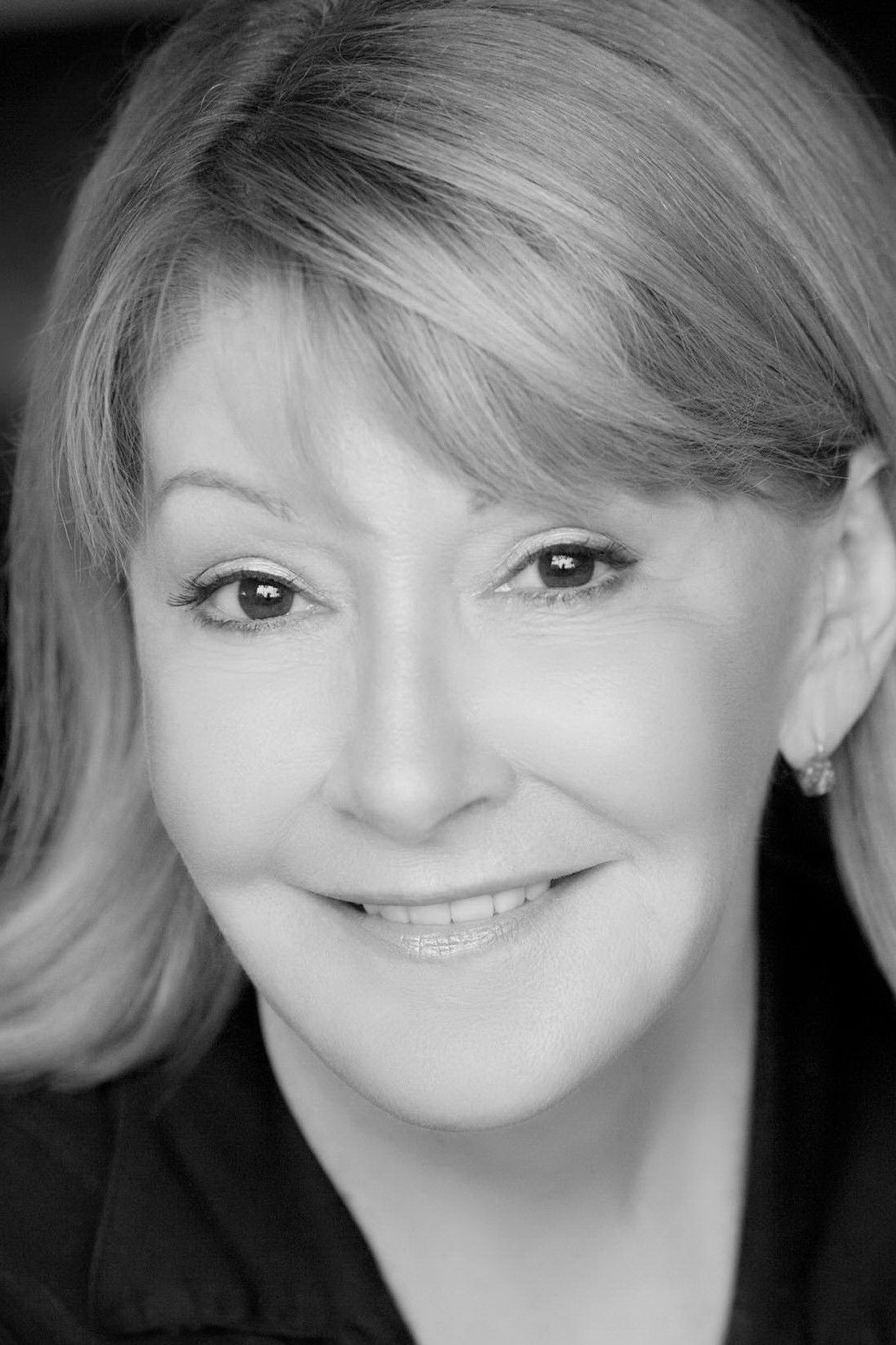 Louise Deschâtelets backdrop