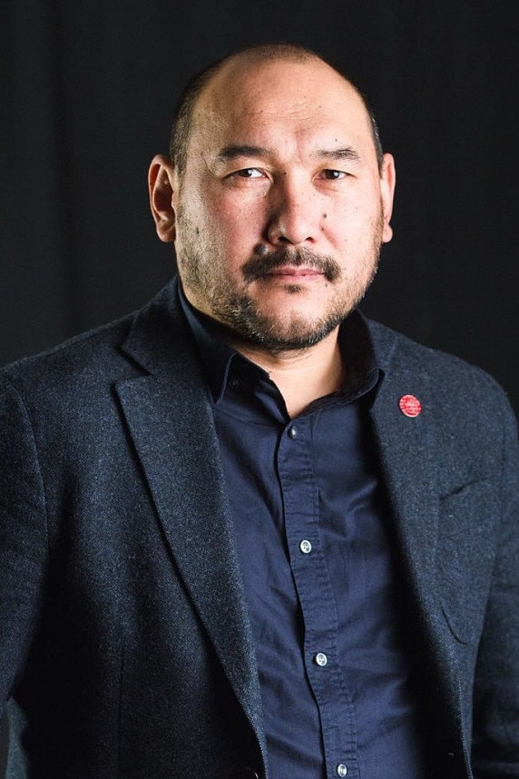 Yerlan Nurmukhambetov backdrop