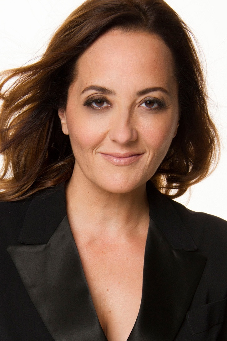 Claudia Netto backdrop