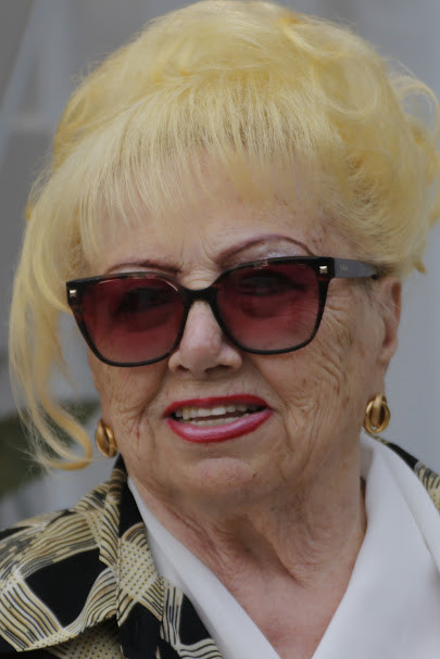 Rosita Amores backdrop