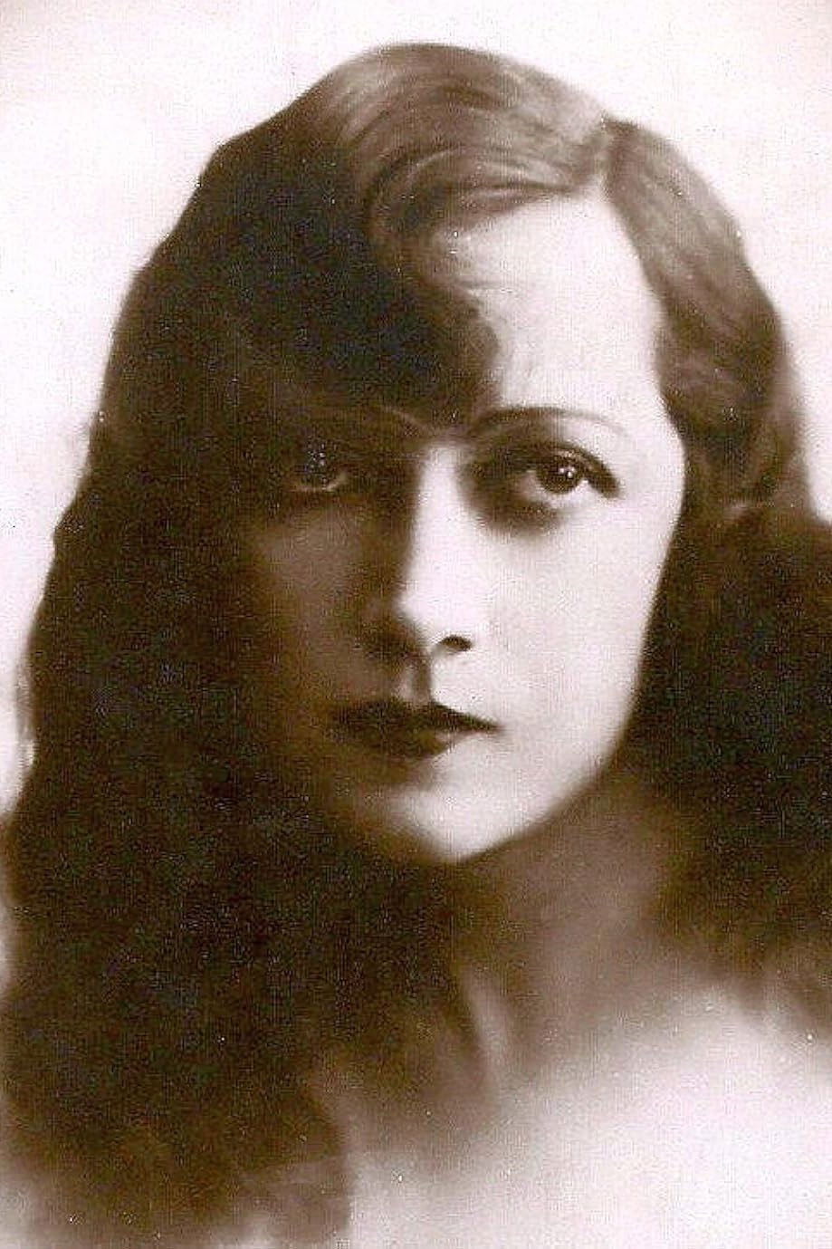 Andrée Standart backdrop