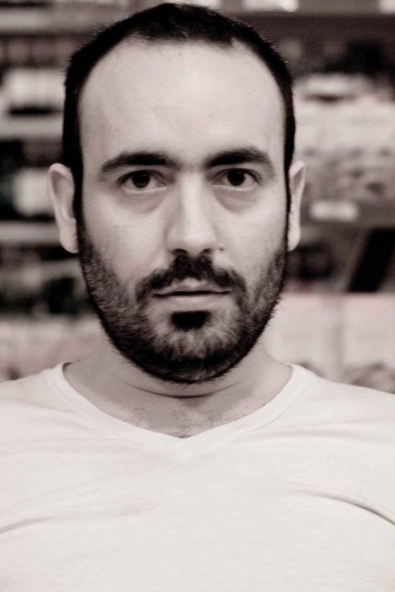 Lalo Rotaveria backdrop