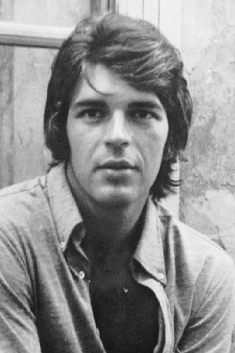 César Godoy backdrop