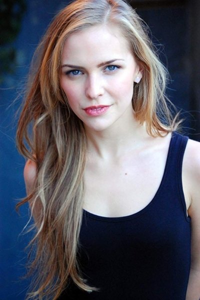 Sara Cicilian backdrop