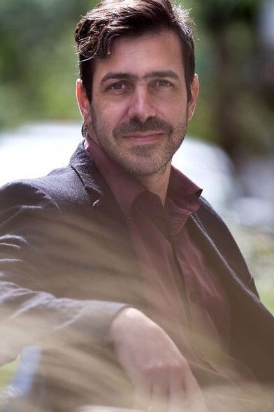 Fernando López Escrivá backdrop