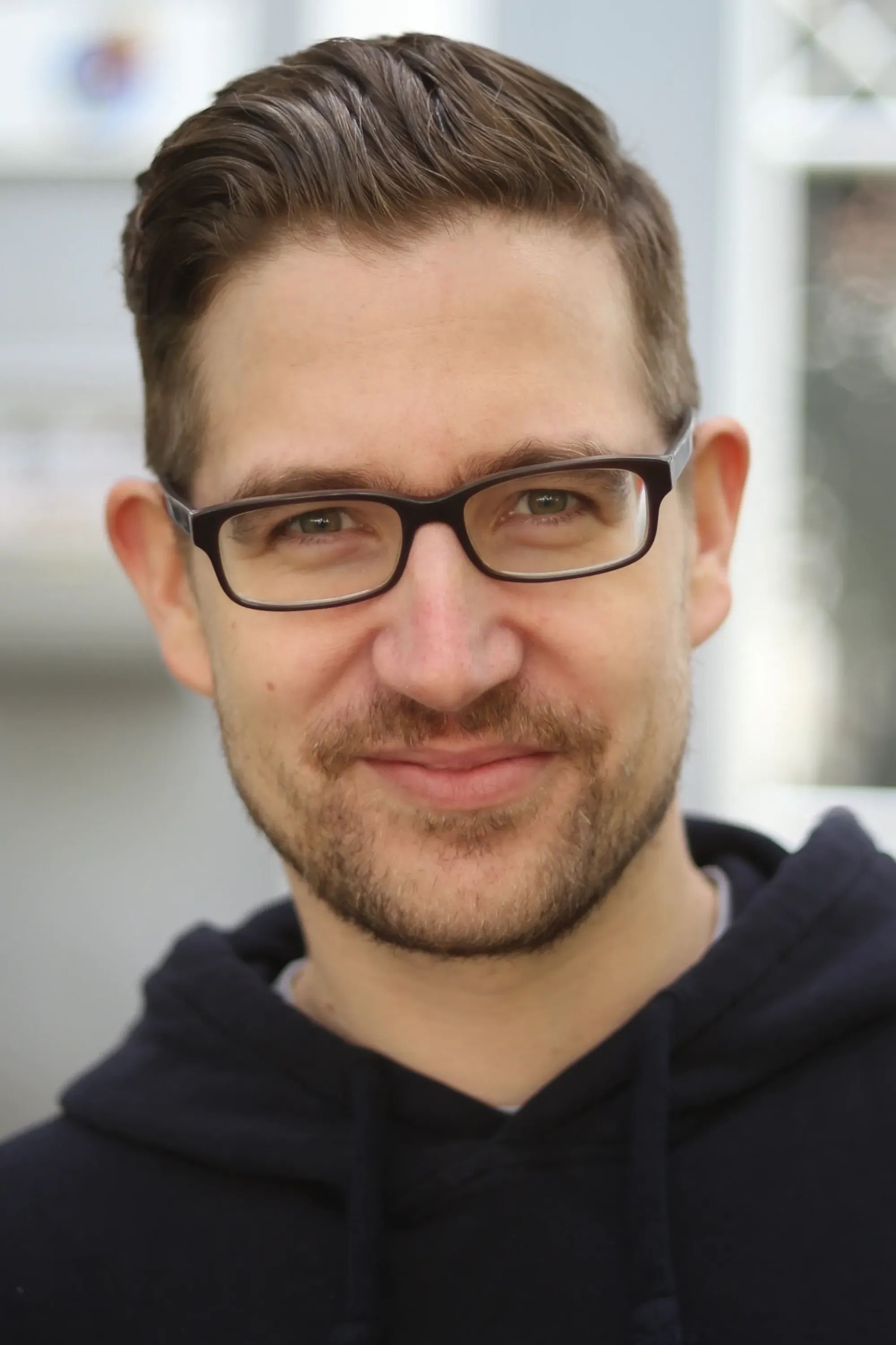 Daniel Schröckert backdrop