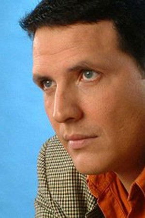 Jorge Guzmán backdrop