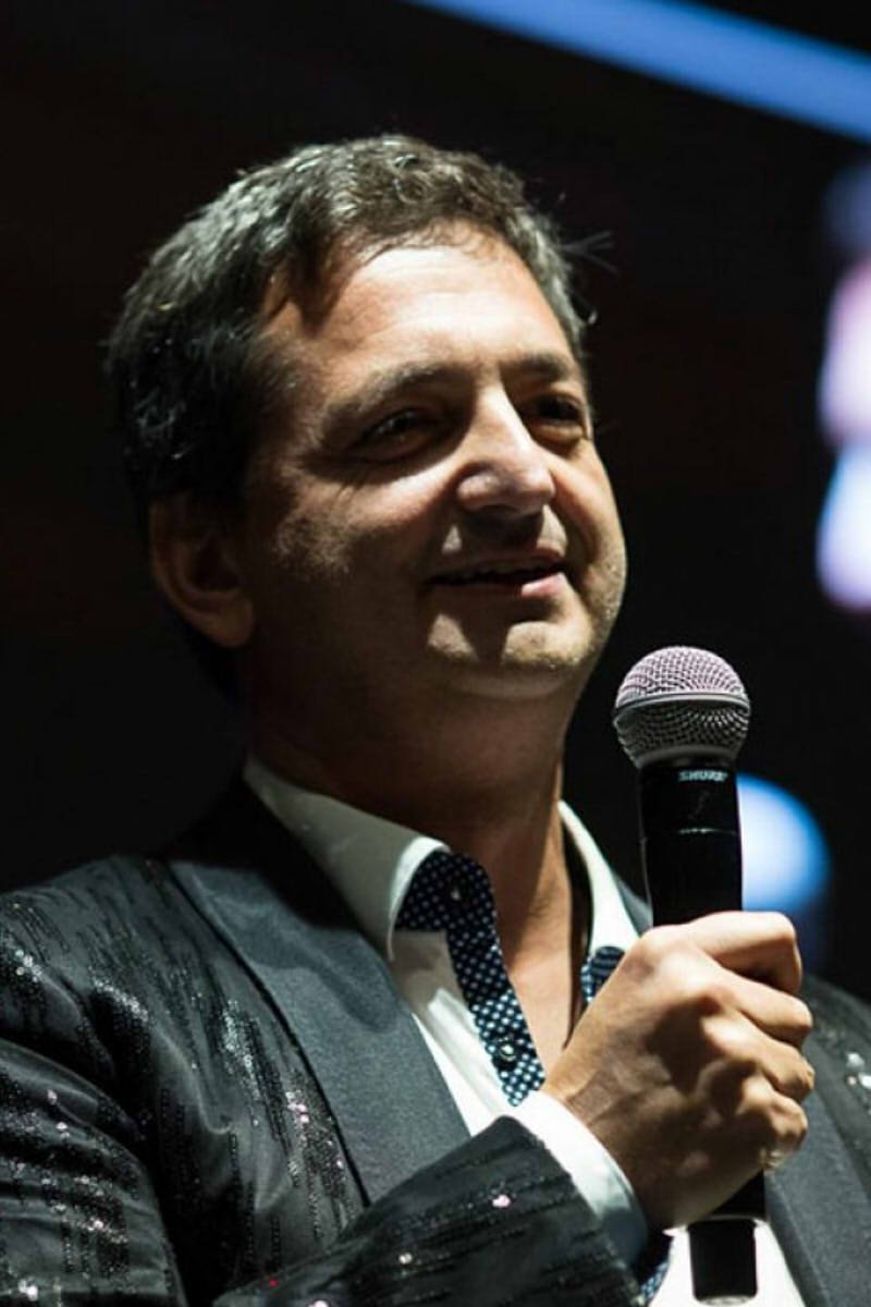 Milan Friedrich backdrop